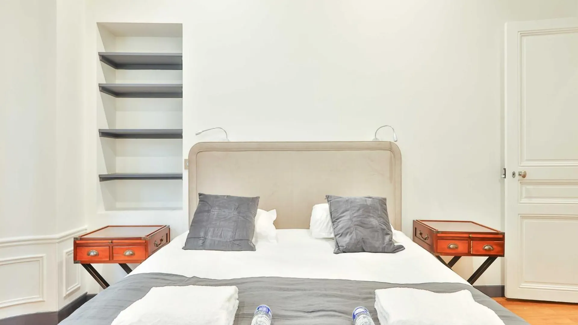 Exceptional Flat - Near Trocadero - Mobility Lease Apartment Paris France