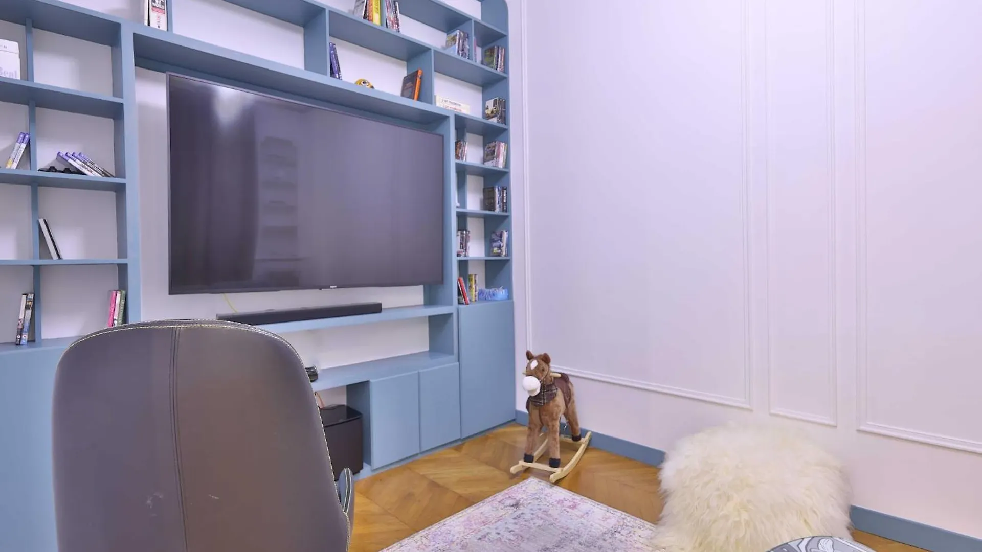 Exceptional Flat - Near Trocadero - Mobility Lease Apartment Paris 0*,  France